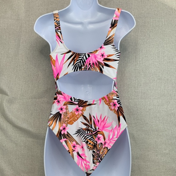 Salt + Cove Women's Tropic Time Knot-Front Front-Cutout Swimsuit Size M - Picture 3 of 10